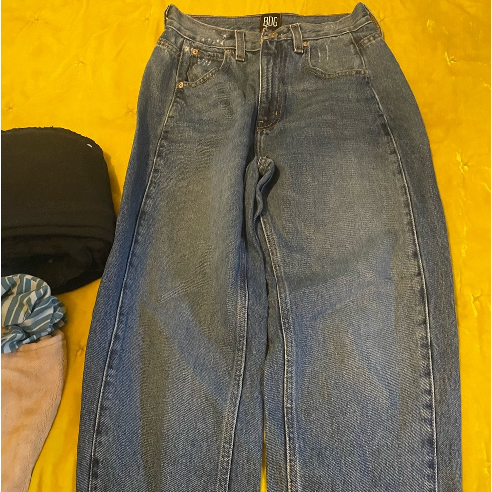 Urban outfitters jeans women’s carrot 26 like new wide leg